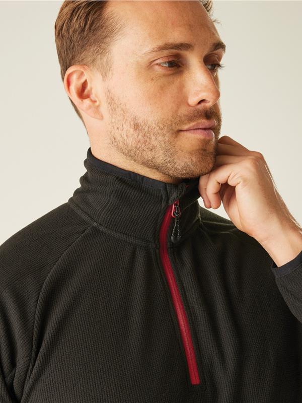 Regatta Professional Navigate 180 Quarter Zip Fleece Adult in Black/Classic Red