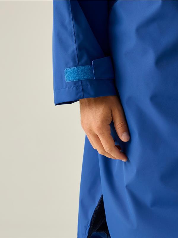 Regatta Professional Pro Changing Robe Insulated Adult in New Royal/Navy